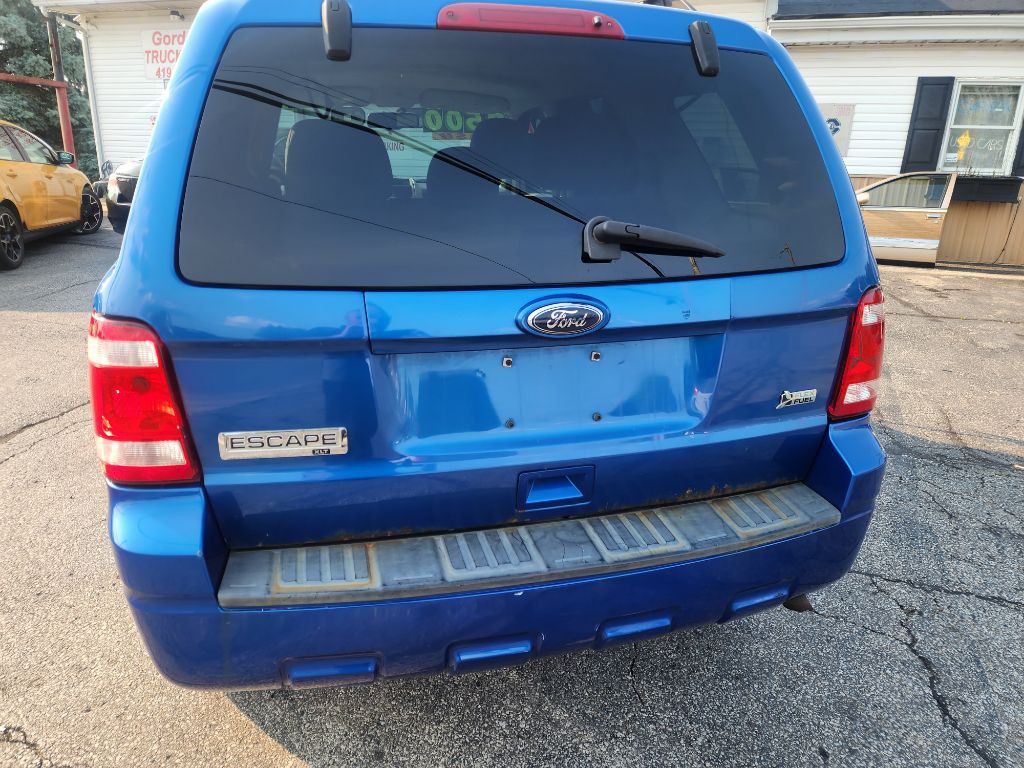 2011 Ford Escape Image 2