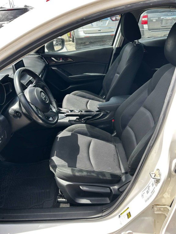 2015 Mazda Mazda3 Image 5