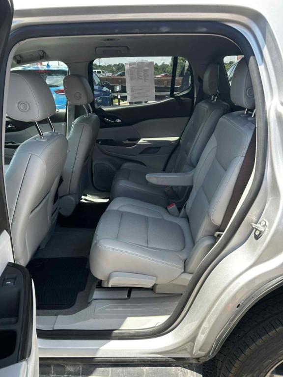 2017 GMC Acadia Image 4