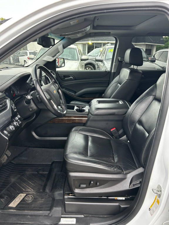 2019 Chevrolet Suburban Image 5