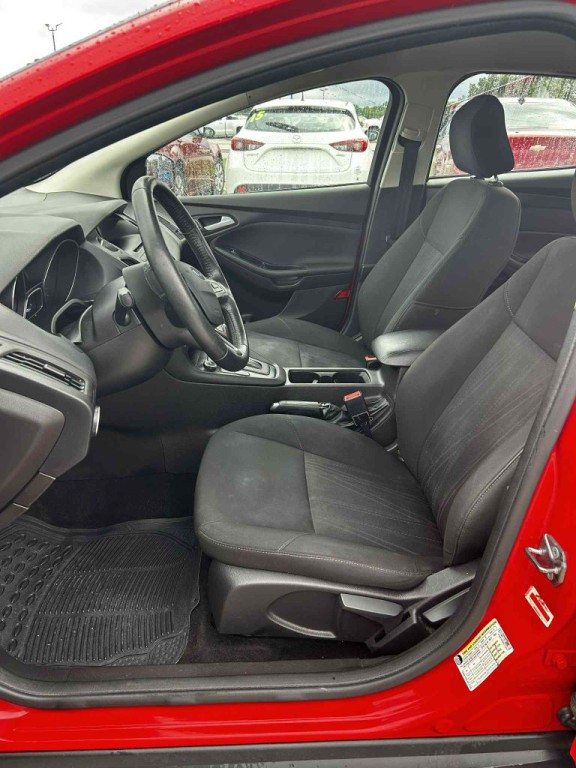 2017 Ford Focus Image 3
