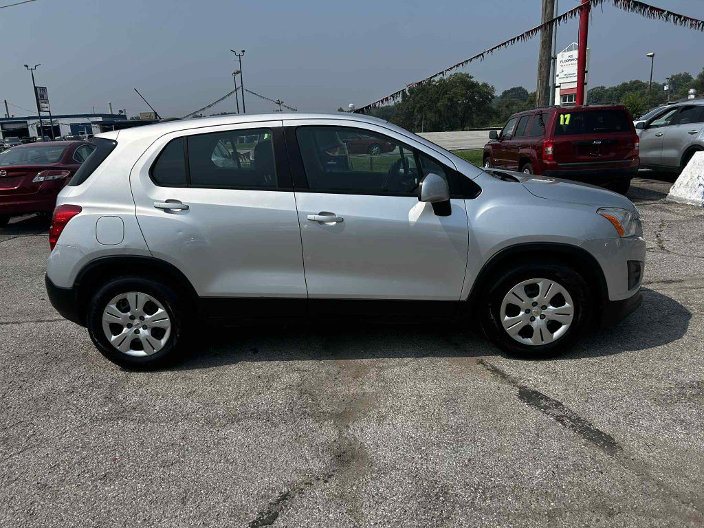 2015 Chevrolet Trax Image 2