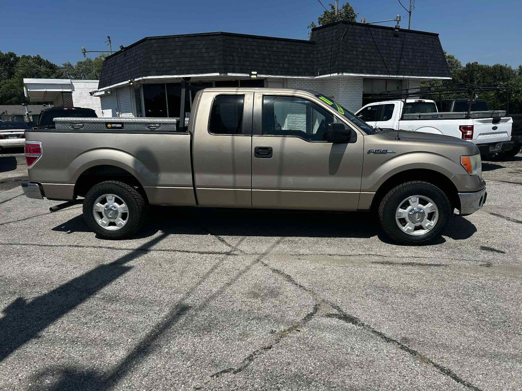 2011 Ford F-150 Image 2