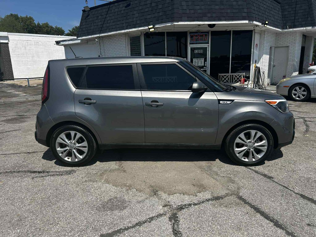 2016 Kia Soul Image 2