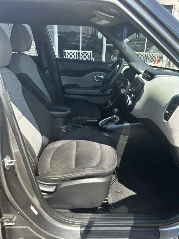 2016 Kia Soul Image 6