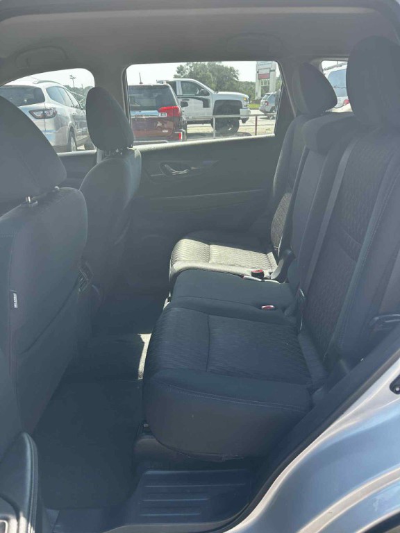 2018 Nissan Rogue Image 4