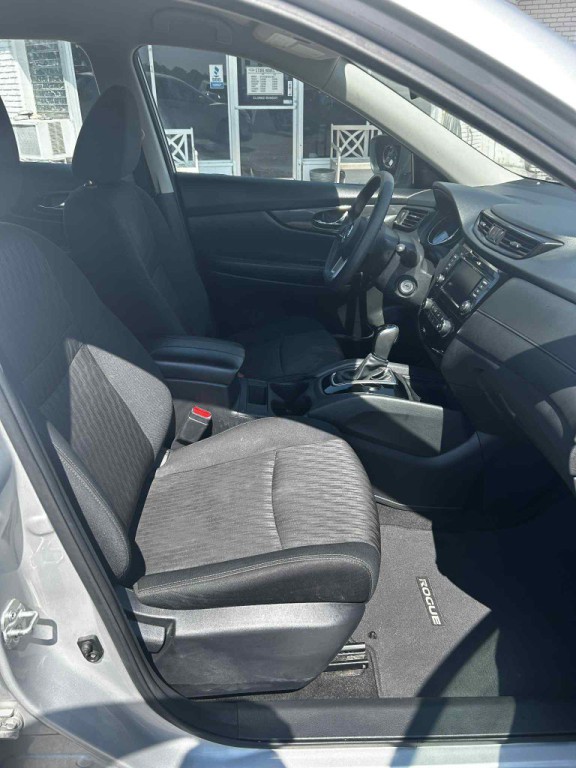 2018 Nissan Rogue Image 6