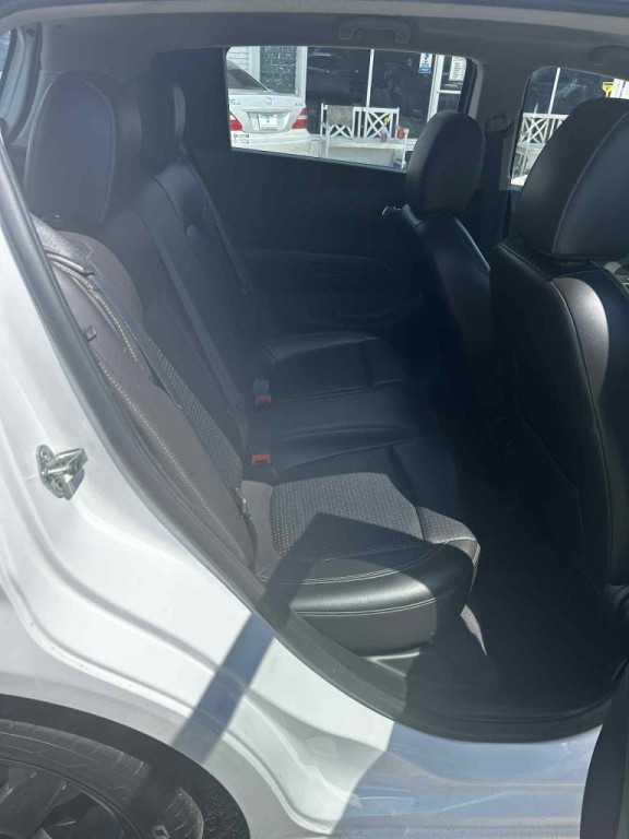 2016 Chevrolet Sonic Image 4