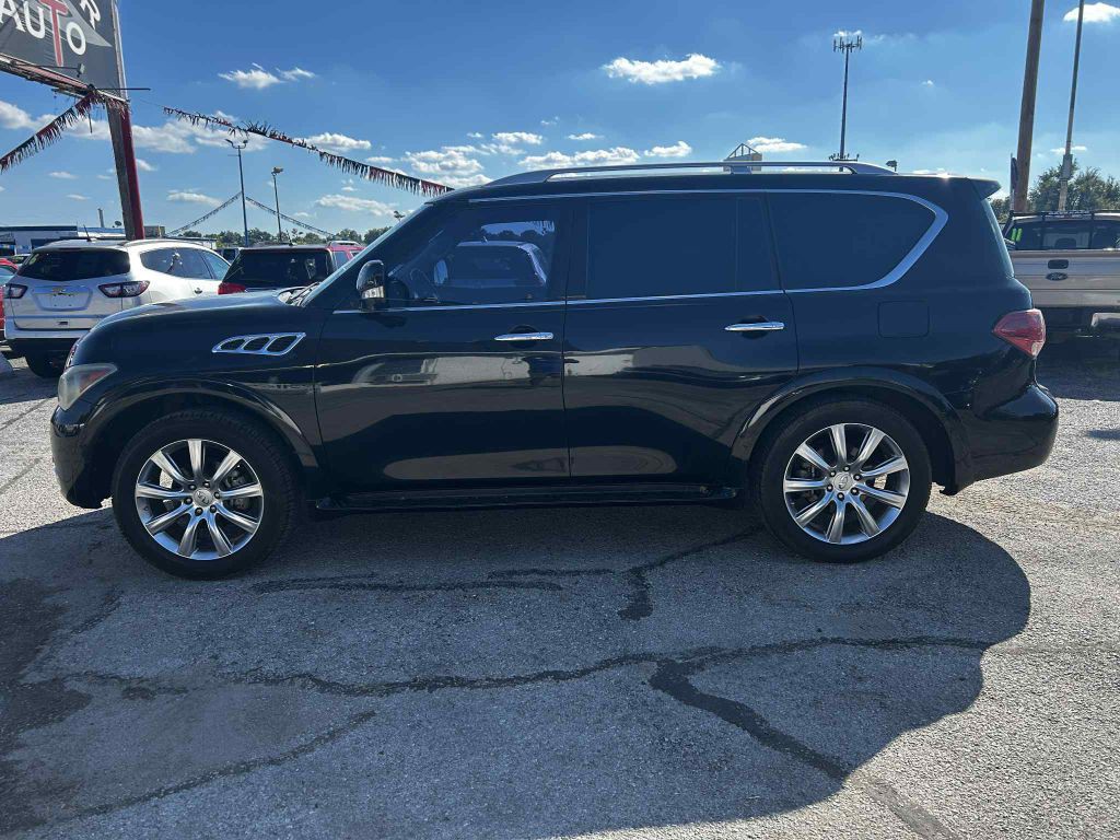 2012 INFINITI QX56 Image 2