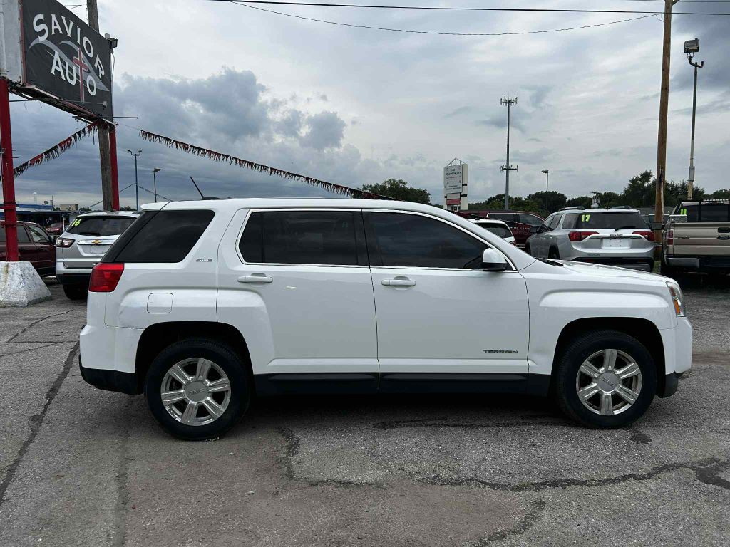 2015 GMC Terrain Image 2