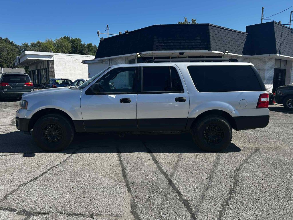 2015 Ford Expedition Image 2