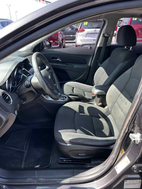2016 Chevrolet Cruze Image 3