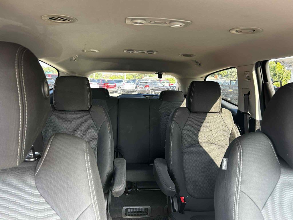 2017 Chevrolet Traverse Image 3