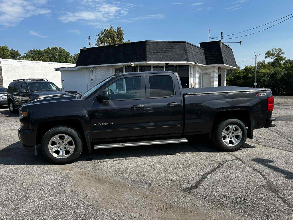 2016 Chevrolet Silverado 1500 Image 2
