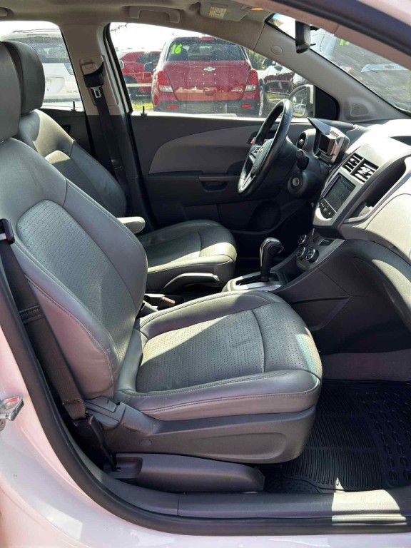 2013 Chevrolet Sonic Image 5