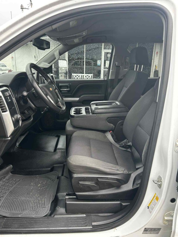 2018 Chevrolet Silverado 1500 Image 3