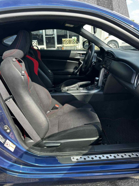 2013 Scion FR-S Image 3