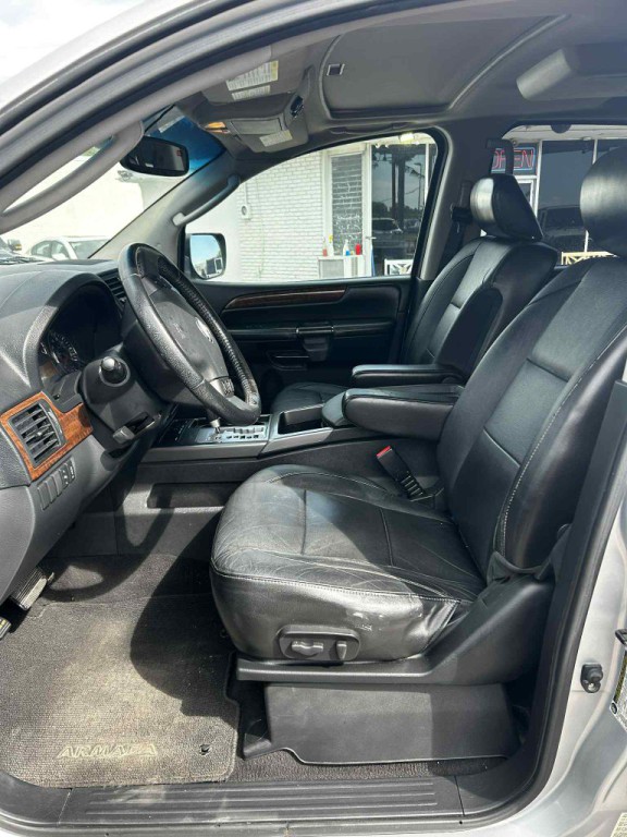 2011 Nissan Armada Image 3