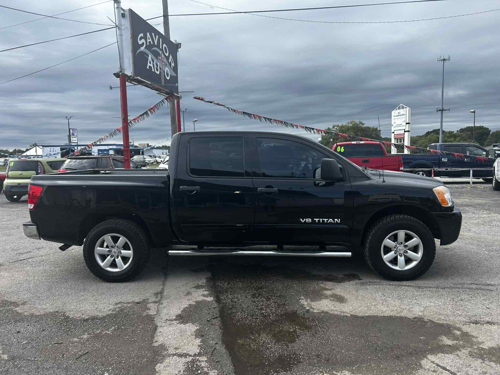 2012 Nissan Titan Image 1