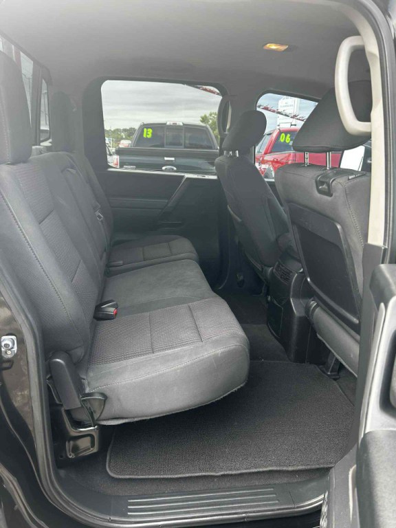 2012 Nissan Titan Image 3