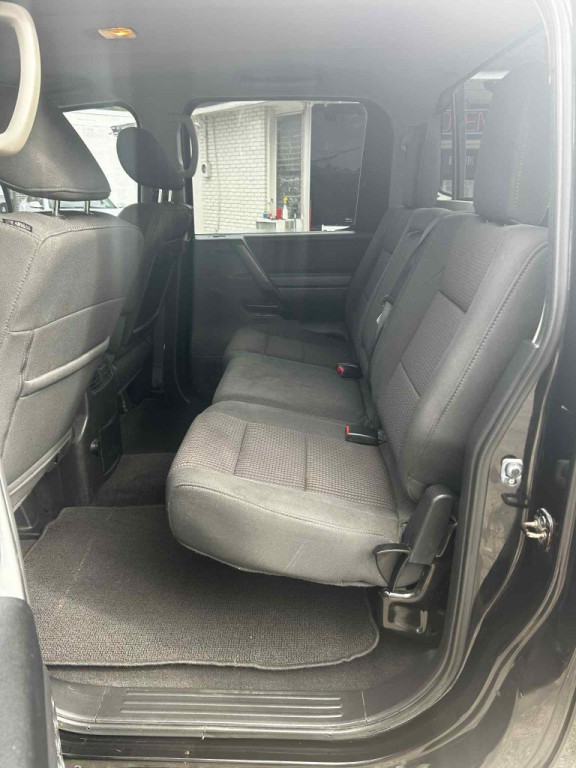 2012 Nissan Titan Image 6