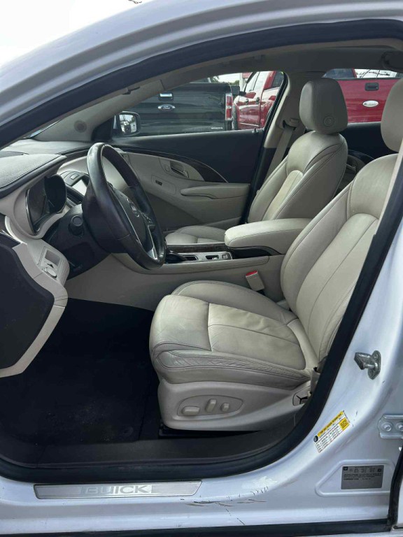 2016 Buick Lacrosse Image 3