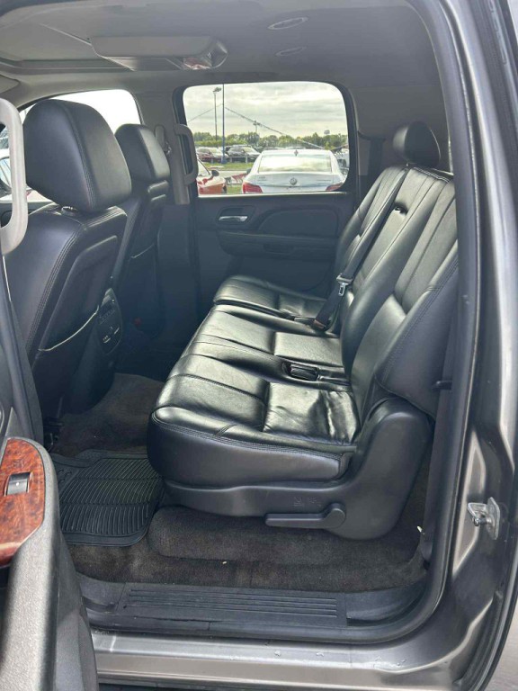 2009 Chevrolet Suburban Image 4