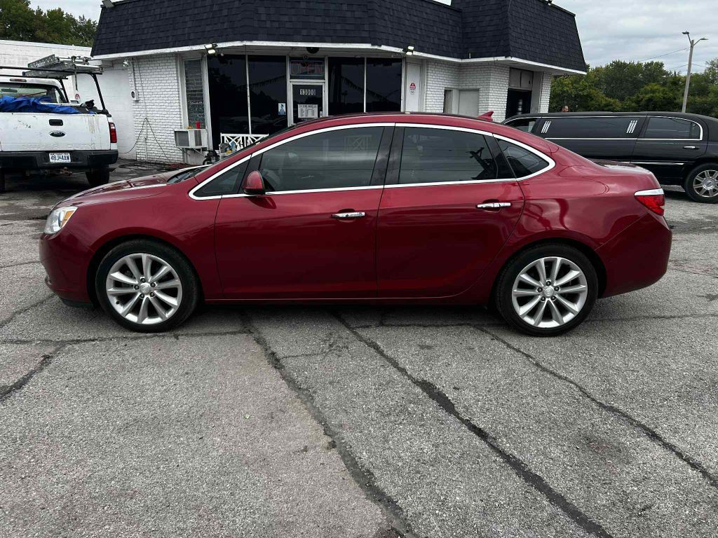 2014 Buick Verano Image 2