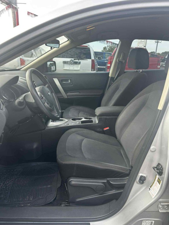 2015 Nissan Rogue Image 3
