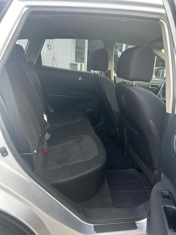 2015 Nissan Rogue Image 5