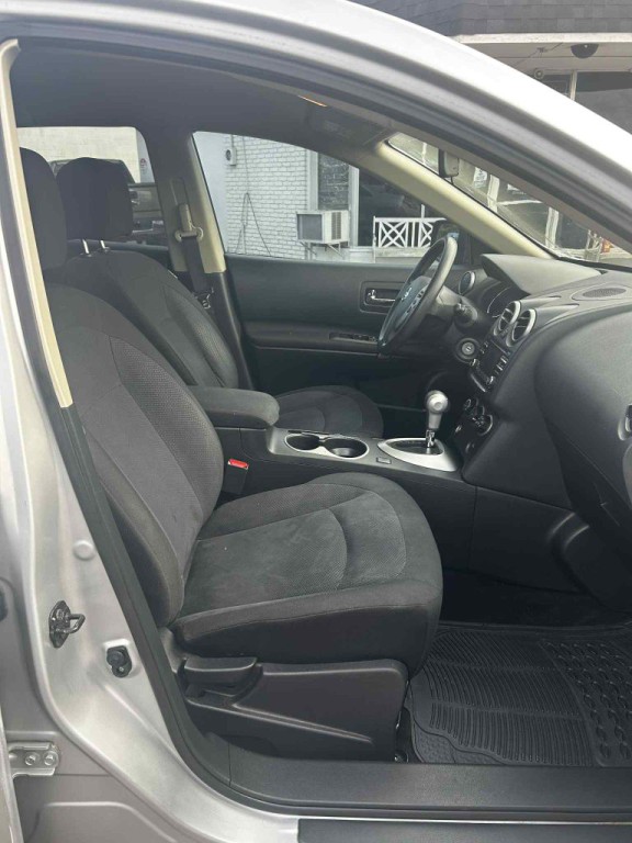 2015 Nissan Rogue Image 6