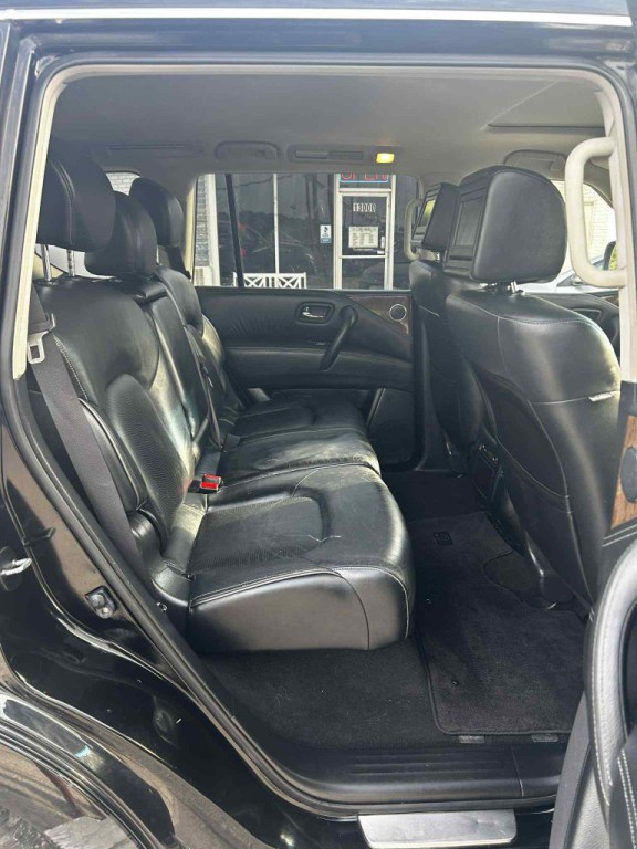 2015 INFINITI QX80 Image 5