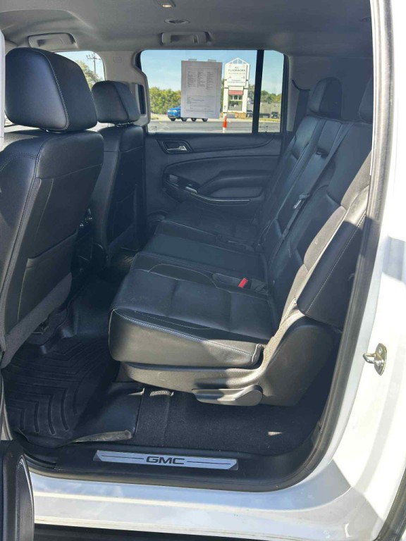 2020 GMC Yukon Image 3
