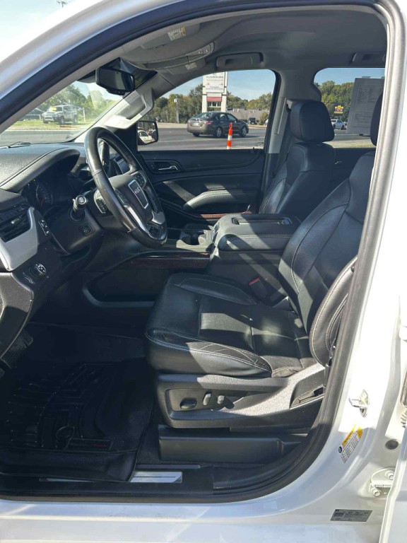 2020 GMC Yukon Image 5