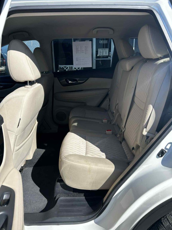 2017 Nissan Rogue Image 4