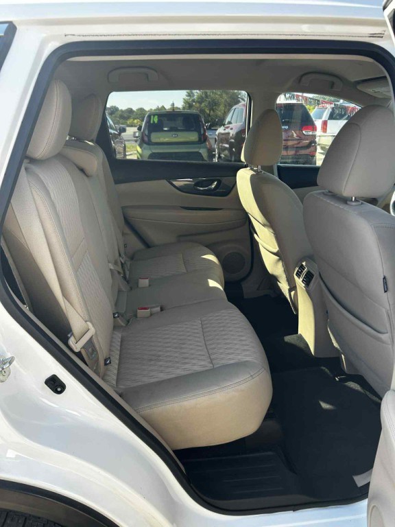 2017 Nissan Rogue Image 5