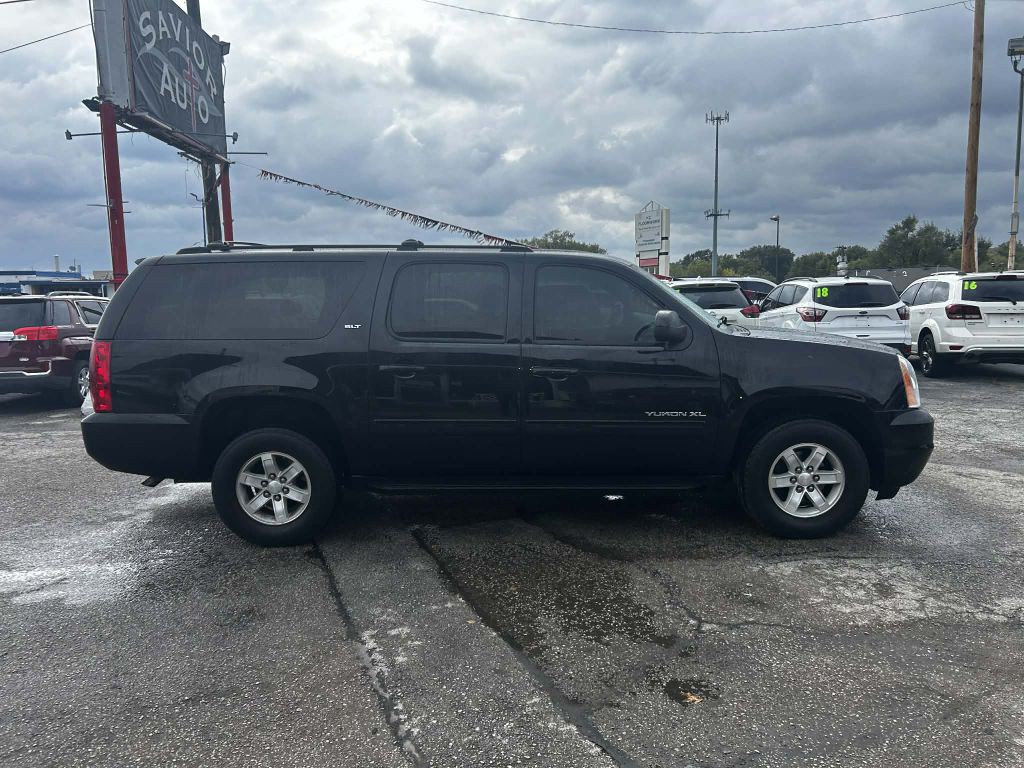 2013 GMC Yukon Image 1