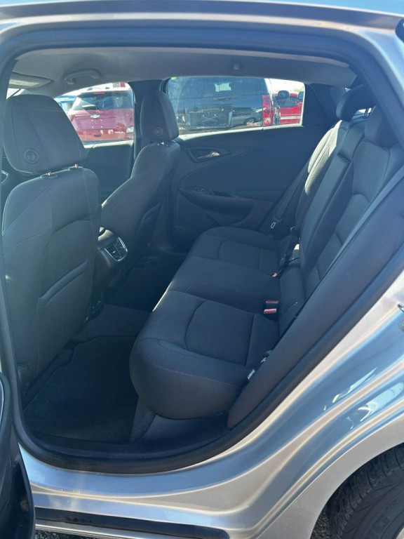 2018 Chevrolet Malibu Image 4