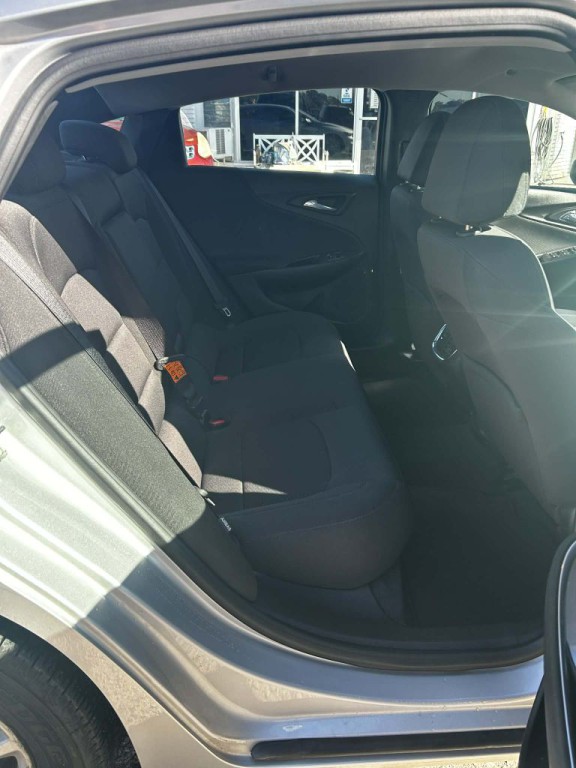 2018 Chevrolet Malibu Image 5