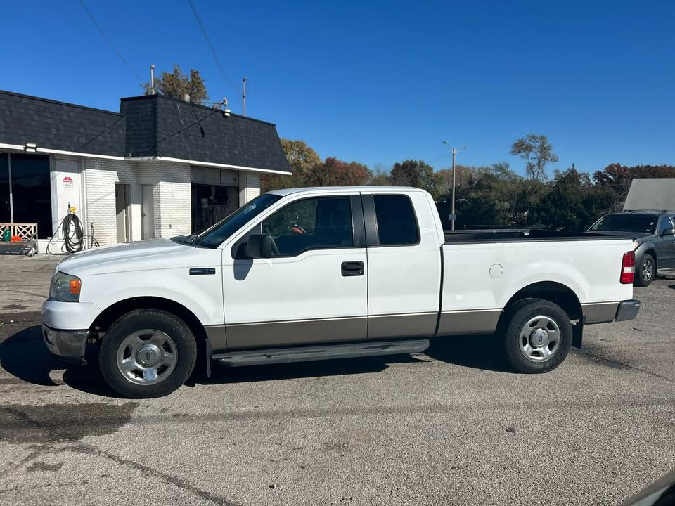 2005 Ford F-150 Image 2