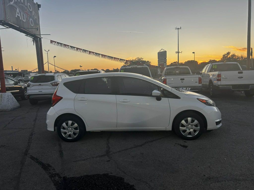 2018 Nissan Versa Image 2