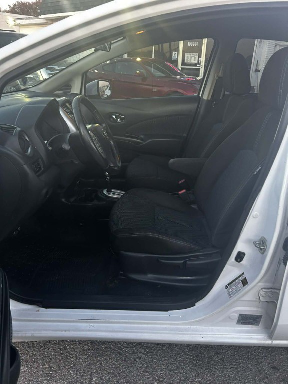 2018 Nissan Versa Image 3
