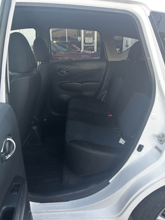 2018 Nissan Versa Image 4