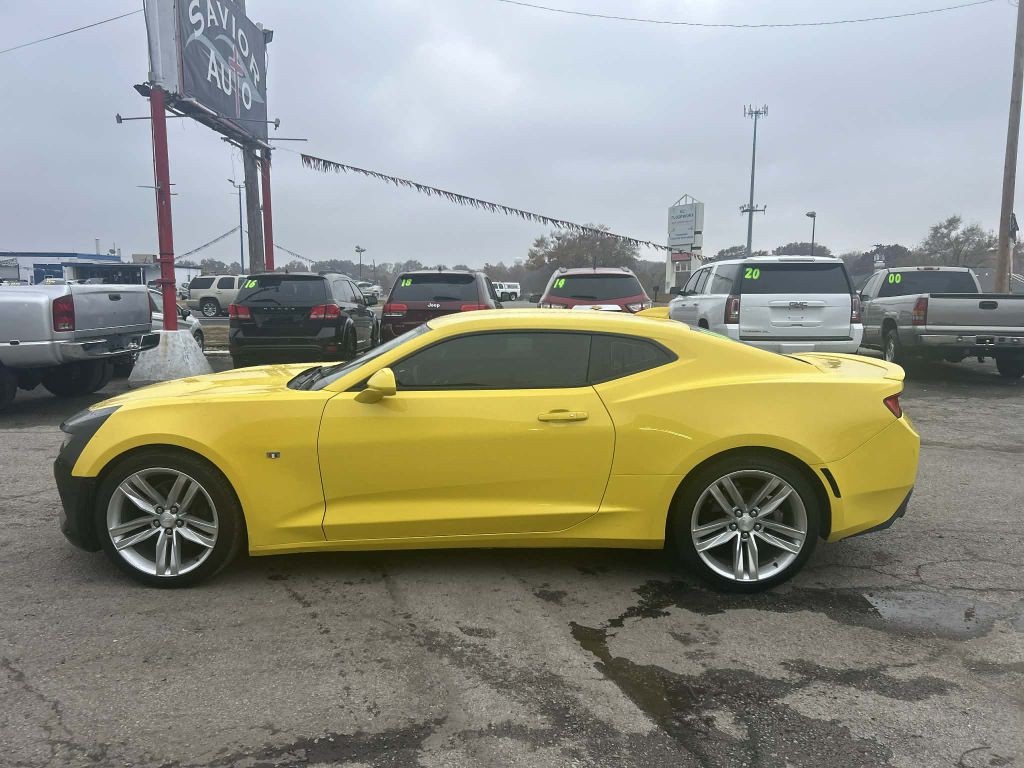 2016 Chevrolet Camaro Image 1
