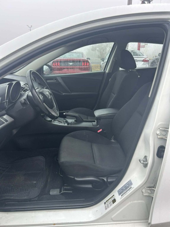 2012 Mazda Mazda3 Image 3