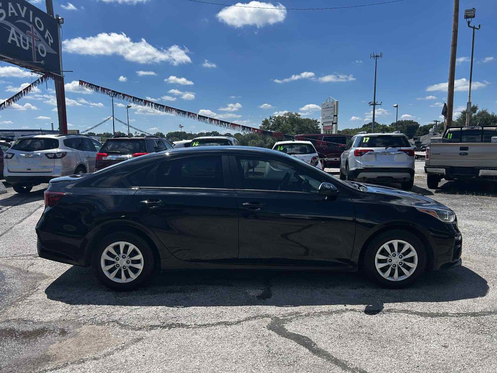 2019 Kia Forte Image 2