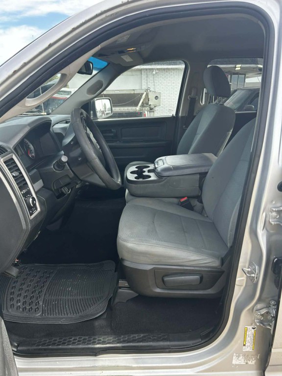 2016 RAM 1500 Image 3