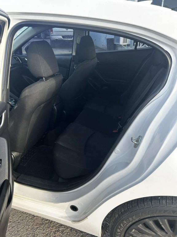 2016 Mazda Mazda3 Image 4