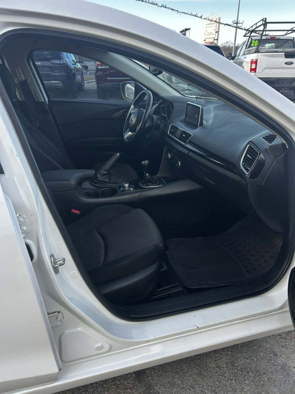 2016 Mazda Mazda3 Image 5