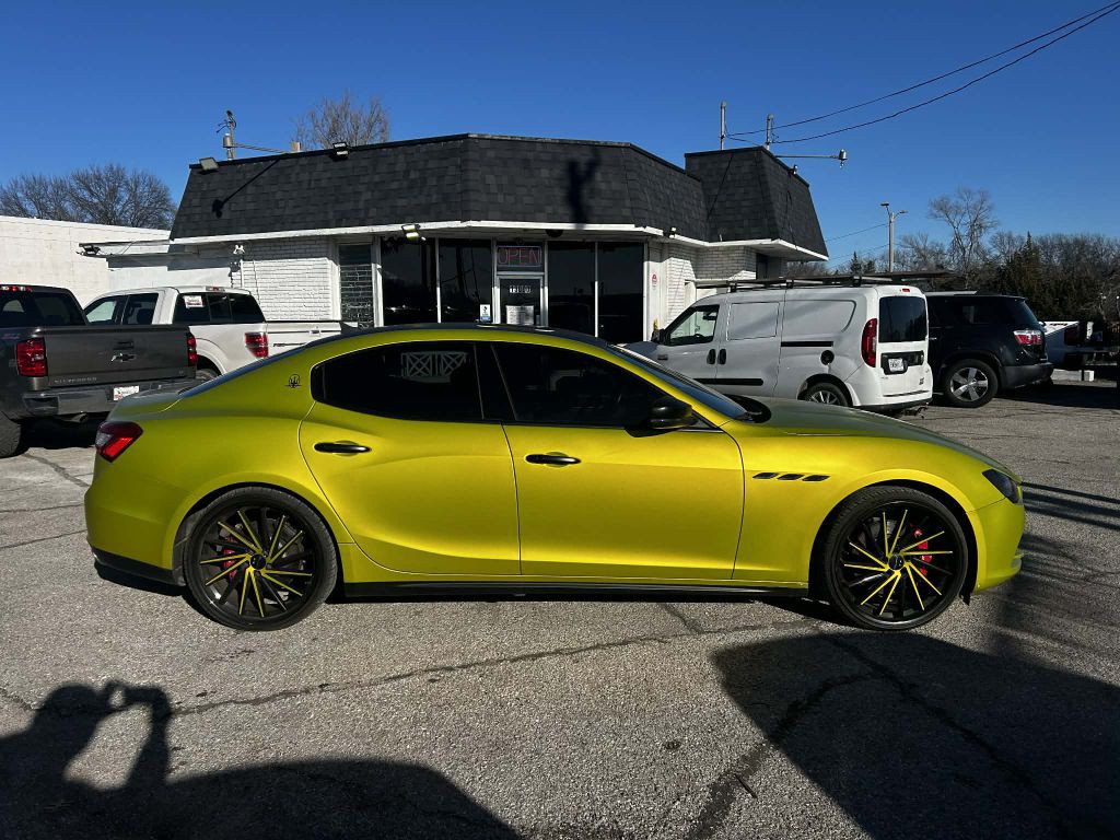 2017 Maserati Ghibli Image 1